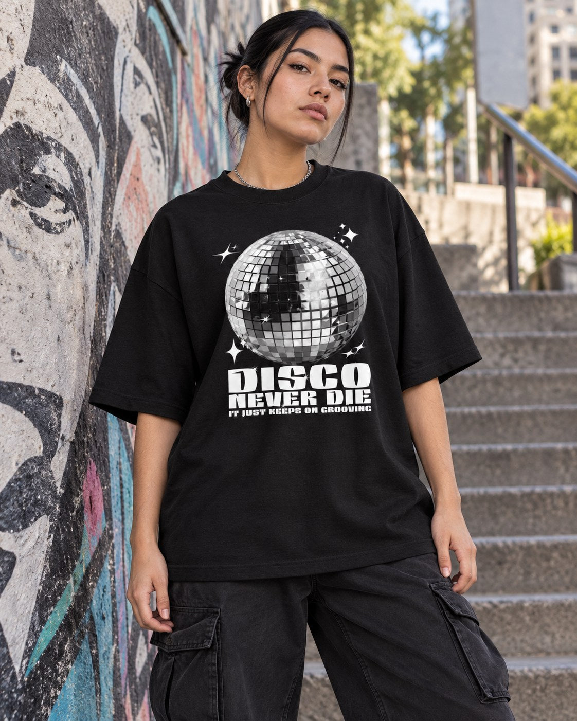 Polera Oversize Disco Fever – foto con modelo (imagen referencial)