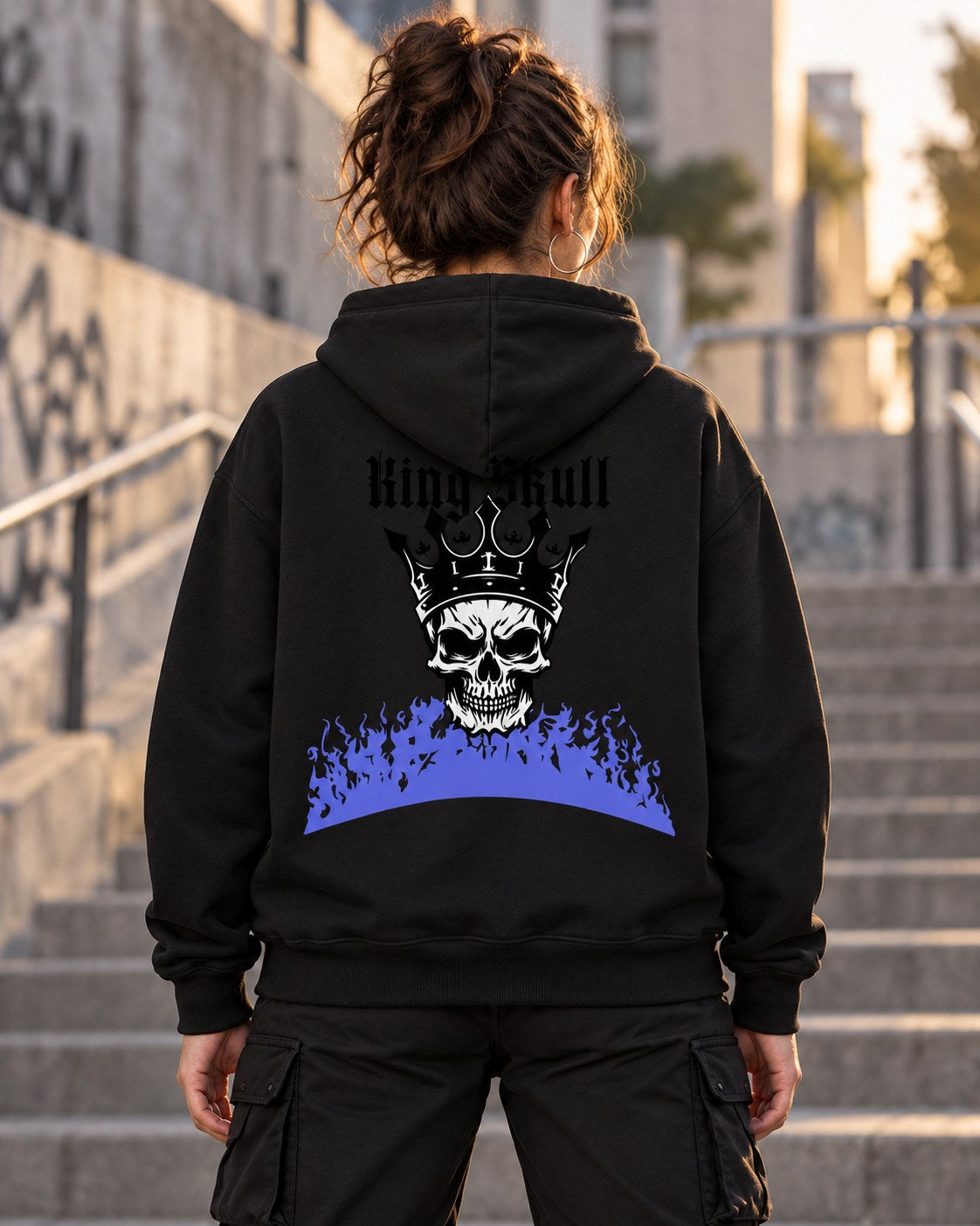 Polerón King Skull – foto con modelo (espalda) (imagen referencial)