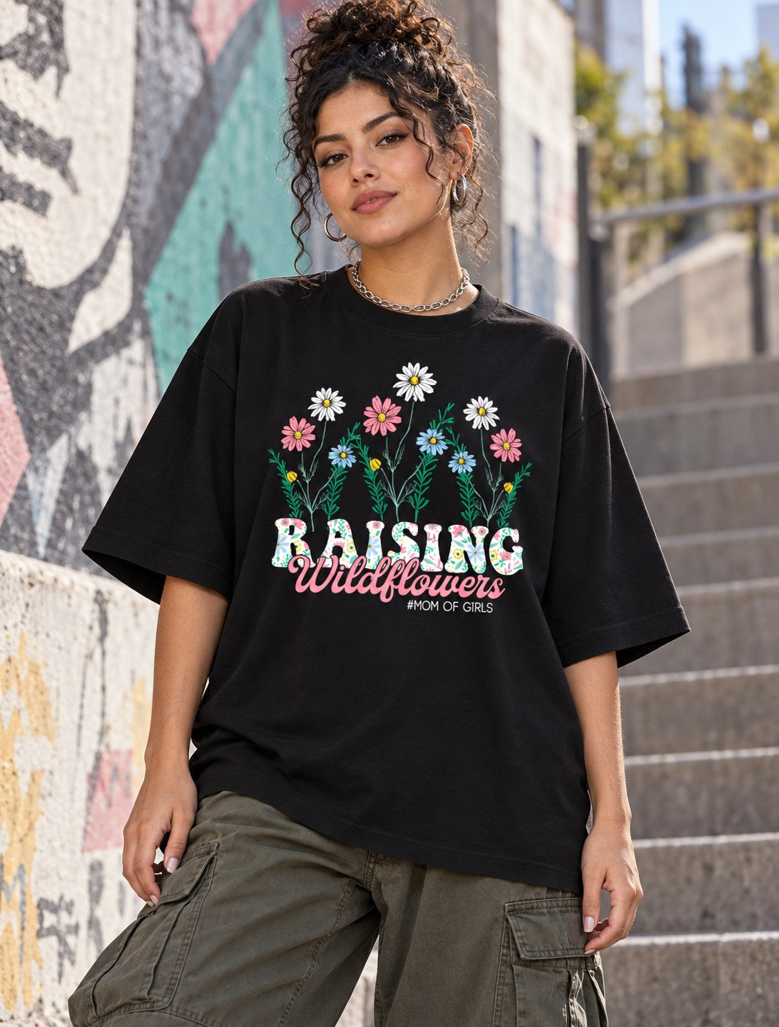 Polera Oversize Wildflowers – foto con modelo (imagen referencial)