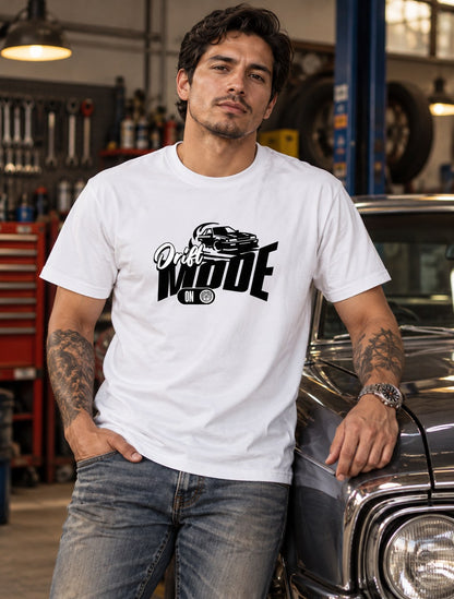 Polera Premium Drift Mode – foto con modelo (imagen referencial)